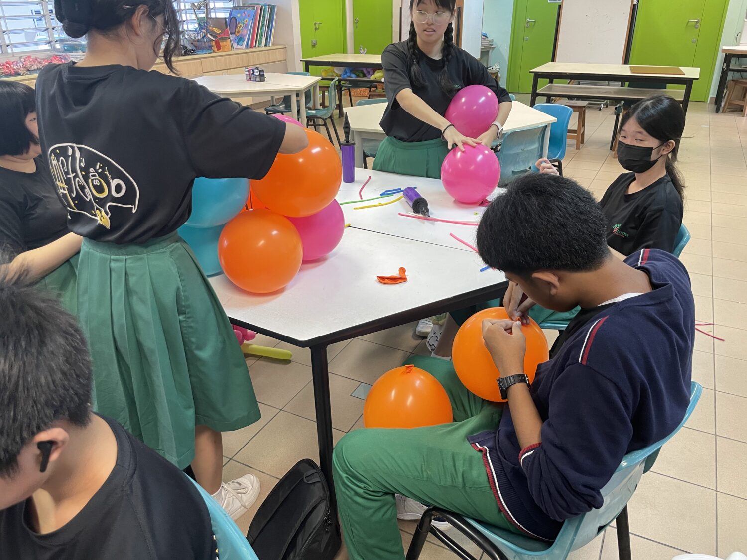 balloon workshop for team building